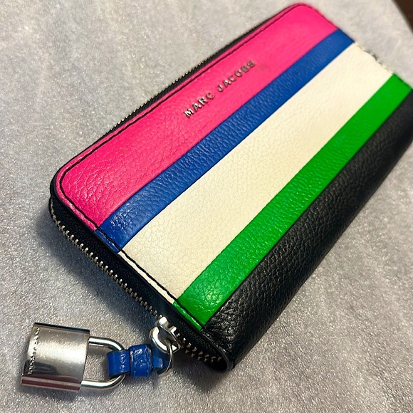 Marc Jacobs Handbags - Authentic Marc Jacobs Colorful Zipper Wallet